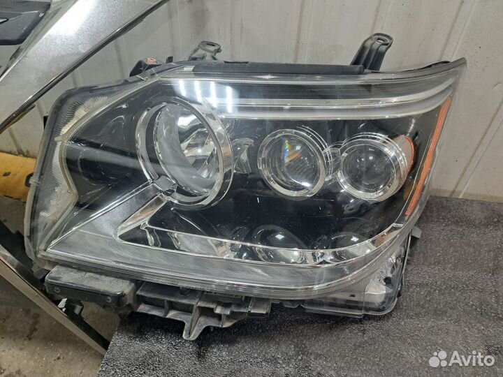 Фары передние на lexus GX-460