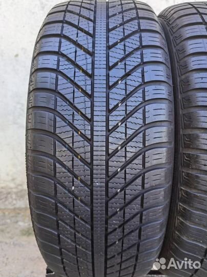 Goodyear Vector 4Seasons 205/50 R17 89V