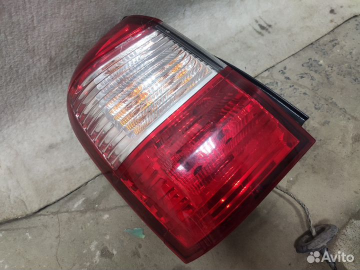 Фонарь левый Nissan Terrano