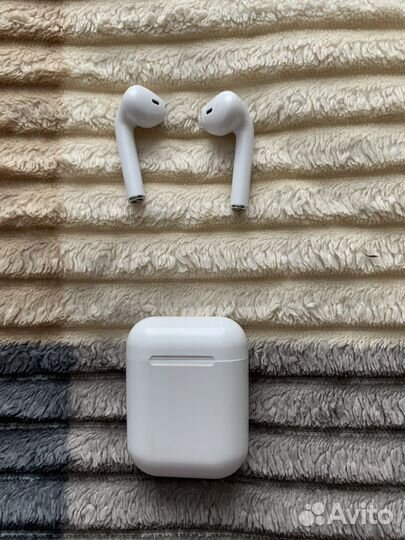 Беспроводные наушники apple airpods