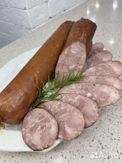 Колбаса ветчинная