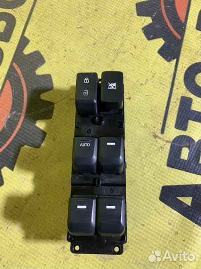 Блок кнопок стеклоподъемника Киа Рио 3