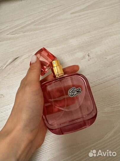 Туалетная вода lacoste l.12.12 pour elle sparkling