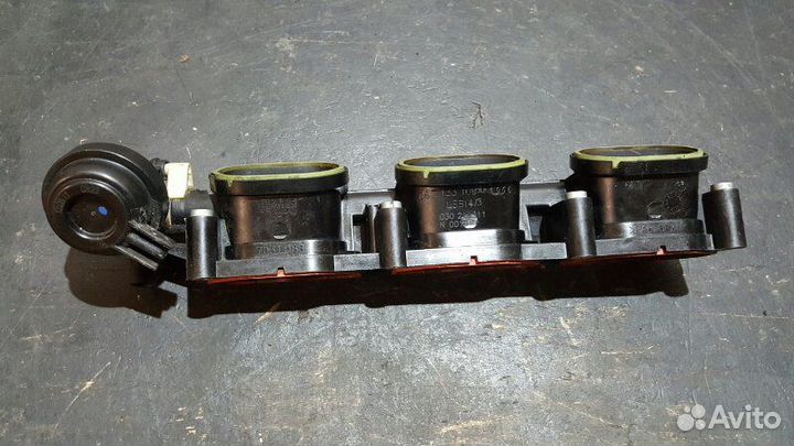 Коллектор впускной Audi A7 4G CGW 2011