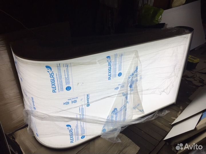 Стойка Администрации,Ресепшн с объемной подсветкой