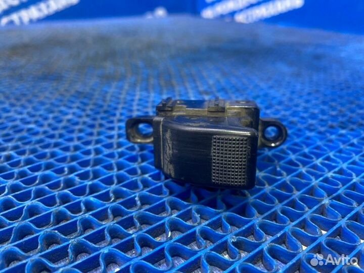 Кнопка стеклоподъемника Mazda 6 Gg лифтбэк 2005