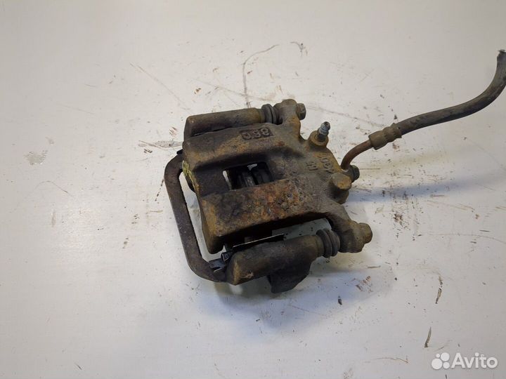 Суппорт Nissan Elgrand, 2008