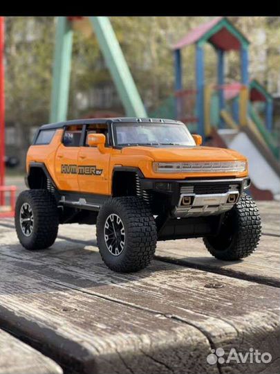 Металлические машинки джипы