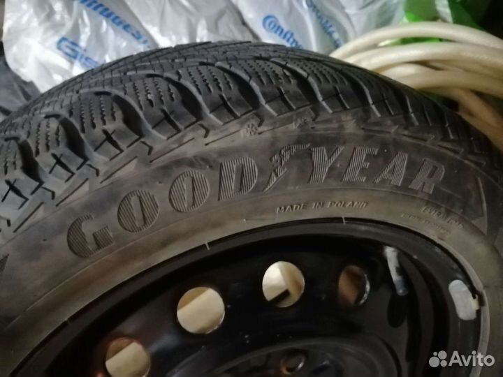 Goodyear UltraGrip Ice 2 205/55 R16 94C