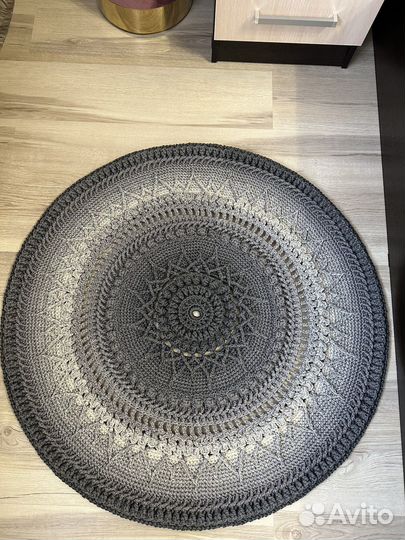 Ковер ручной работы с полиэфирного шнура