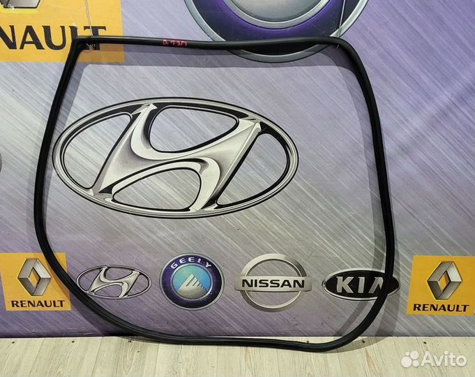 Уплотнитель зад проема двери Geely atlas Прав