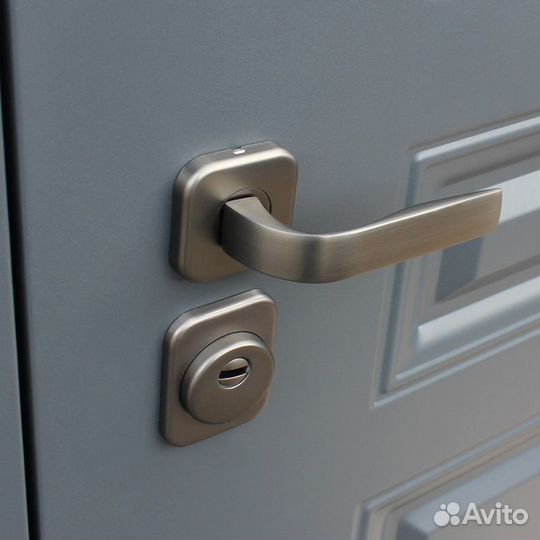 Входная дверь