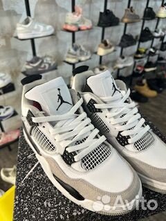 Кроссовки Nike Air Jordan 4 осень