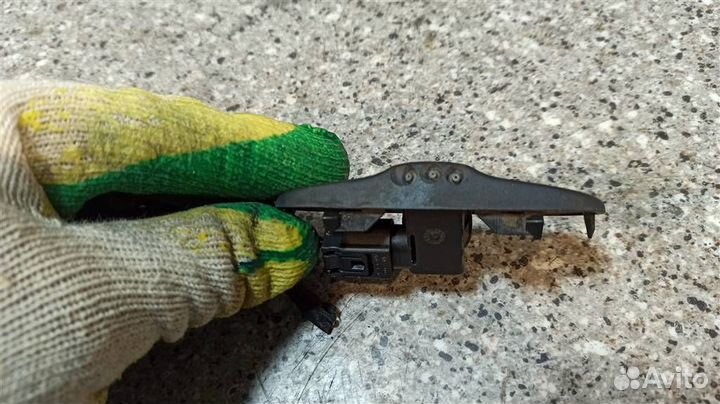 Форсунка омывателя лобового стекла Audi A6 C6,4F