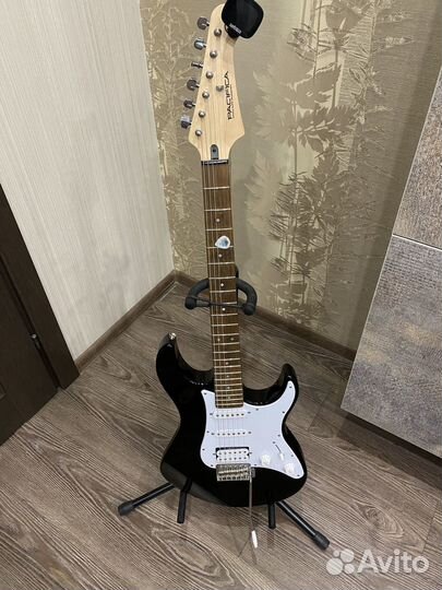 Элеутрогитара Yamaha pacifica 012