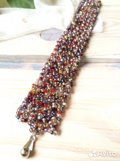 Браслет из чешского бисера