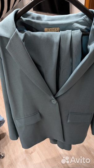 Костюм женский