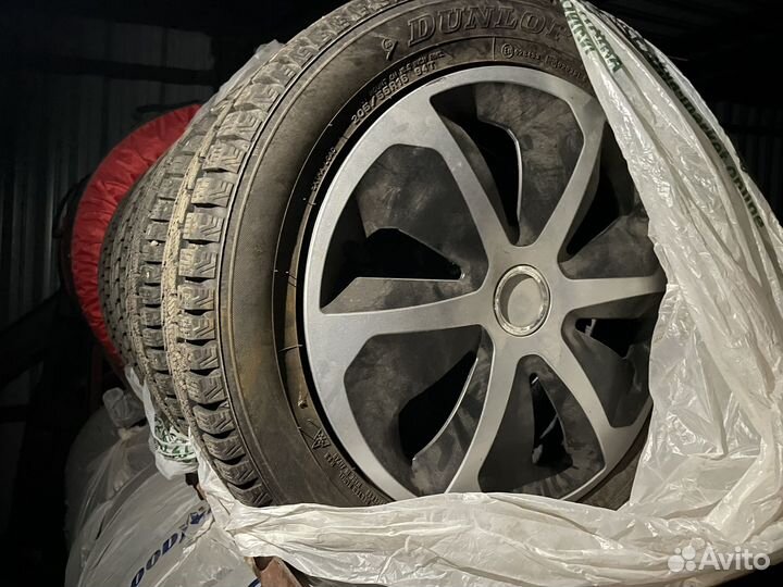 Dunlop SP Winter Ice 01 205/55 R16