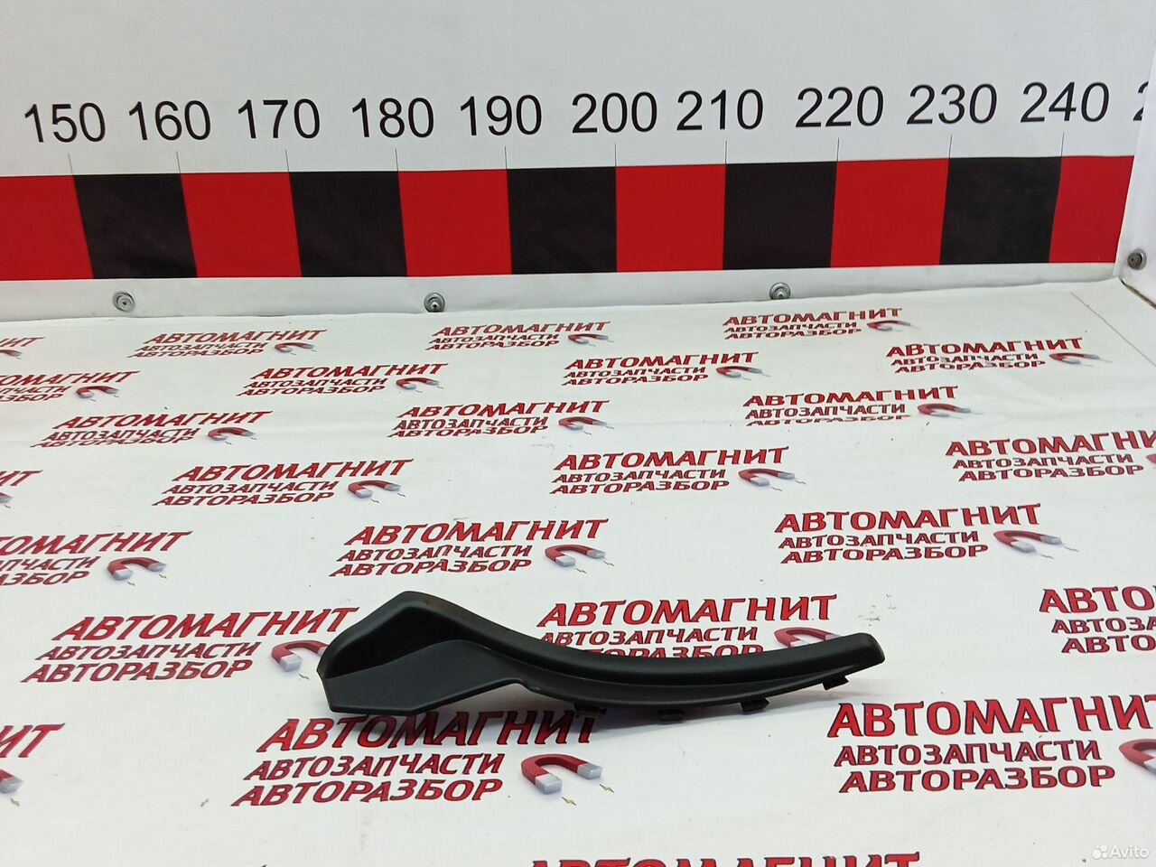 Уголок жабо левый Рено Аркана