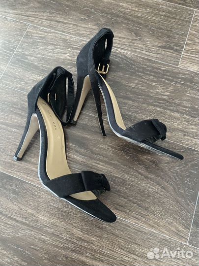 Босоножки new look