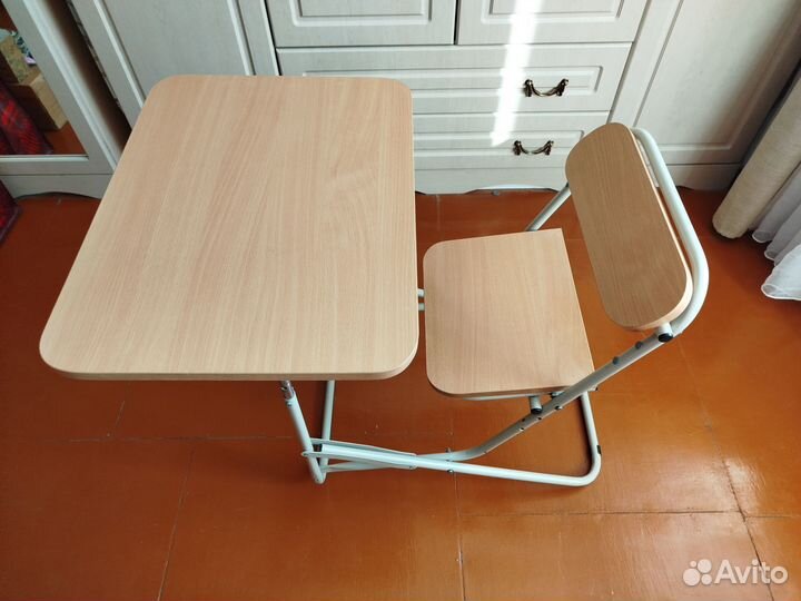 Детская парта