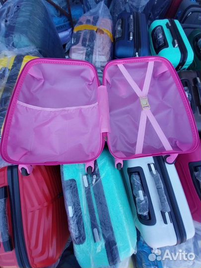 Детская чемодан пластика на калёси