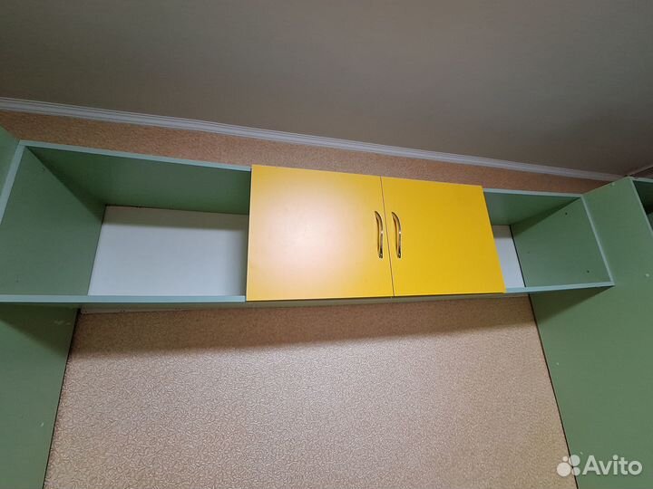 Детская стенка со столом