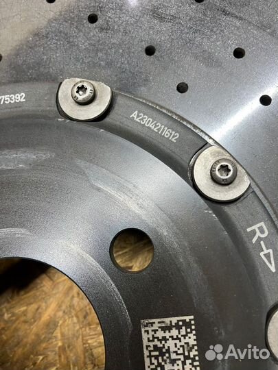 Керамические тормоза Mercedes AMG