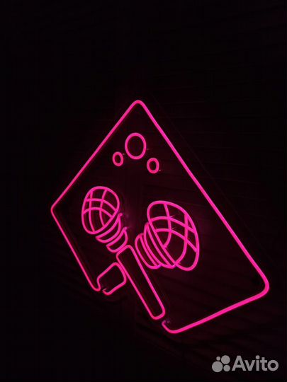 Неоновая вывеска