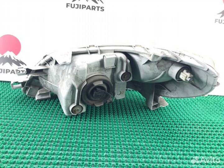 Фара передняя правая Toyota Platz NCP12 1nzfe 1999