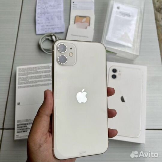 iPhone 11, 64 ГБ