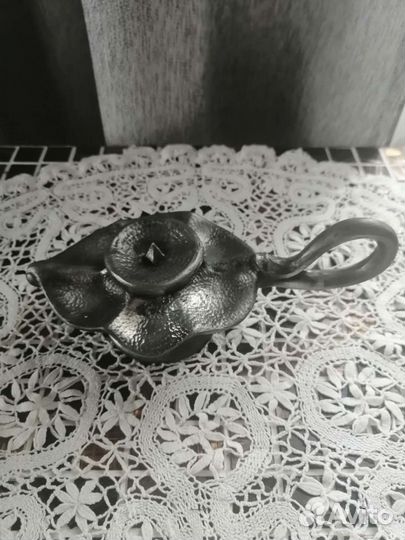 Старинный подсвечник