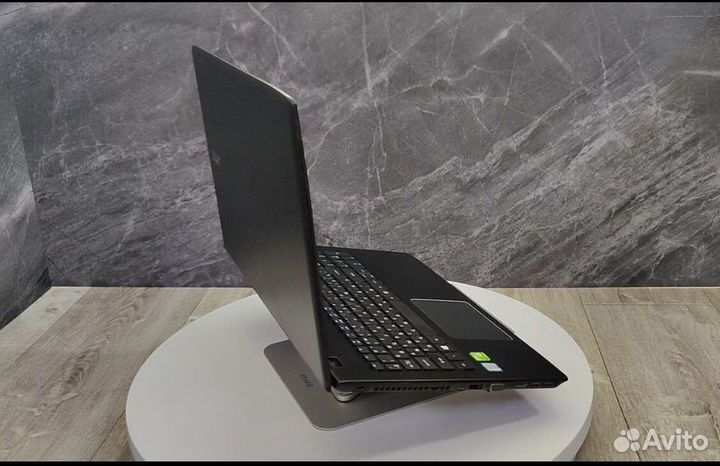 Игровой Acer e5 FHD/i3/8gb/256s+1b/940mx