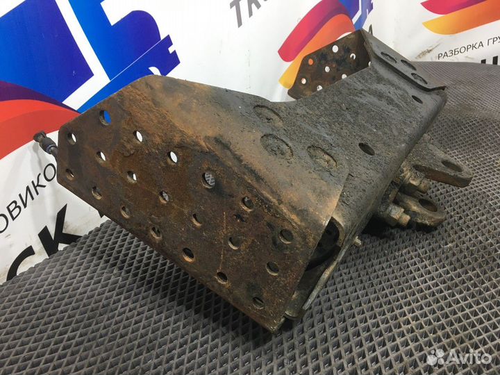 Крюк буксировочный MAZ 5440