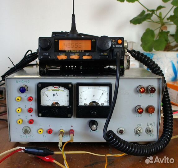 Блок питания лабораторный