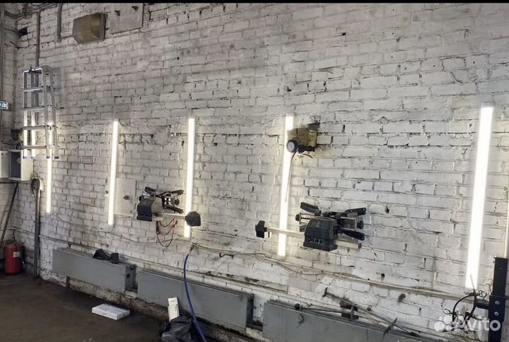 Потолочный линейный светодиодный светильник (LED)