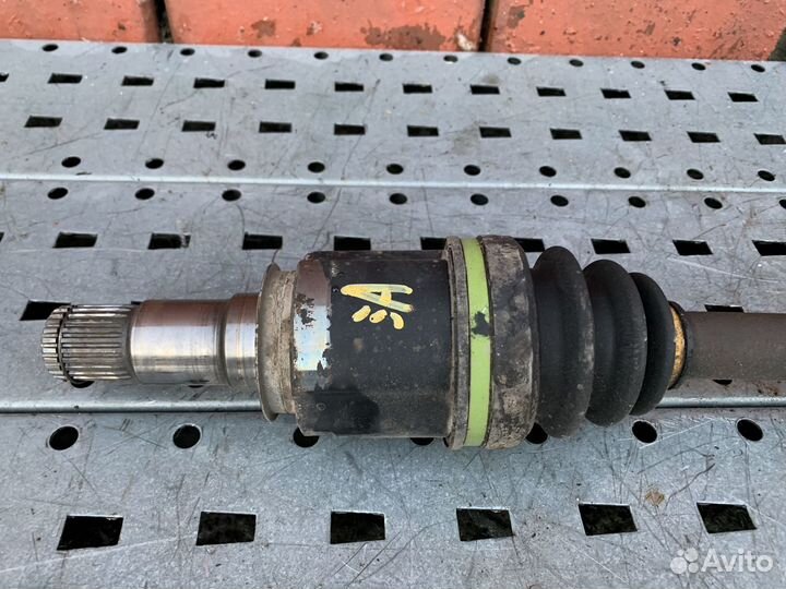 Mitsubishi Lancer 10 Привод (Полуось) передний RH