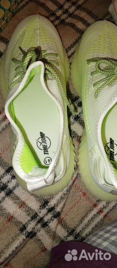 Кроссовки женские 41