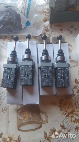 Джойстик LA167-PA24 на 4 положения 4з без фиксаци