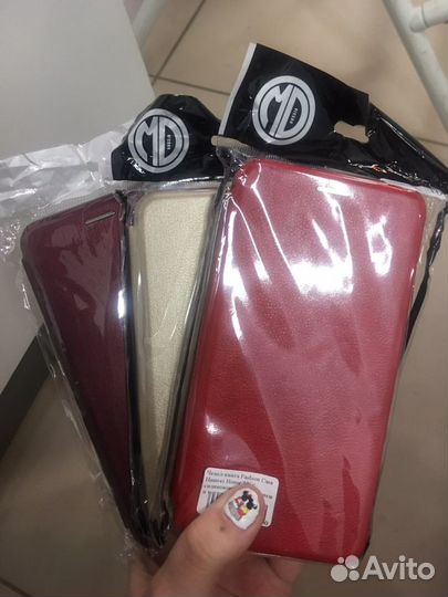 Чехлы книжки на Honor 10i