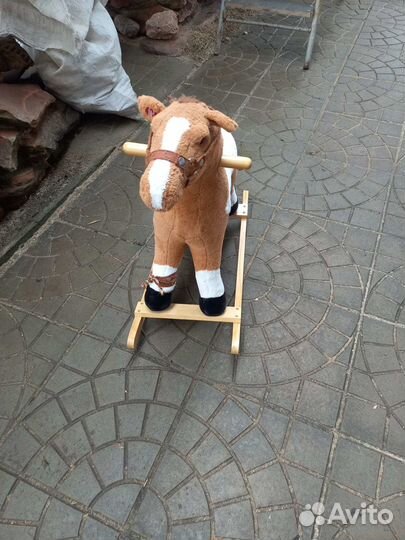 Детская лошадка качалка