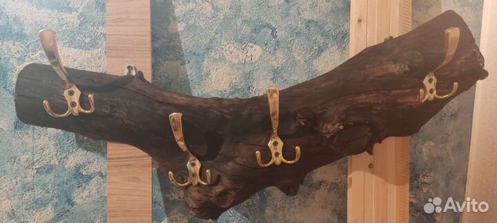 Вешалка для одежды настенная