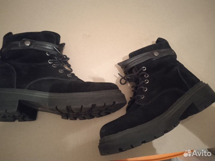 Ботинки женские зимние 39
