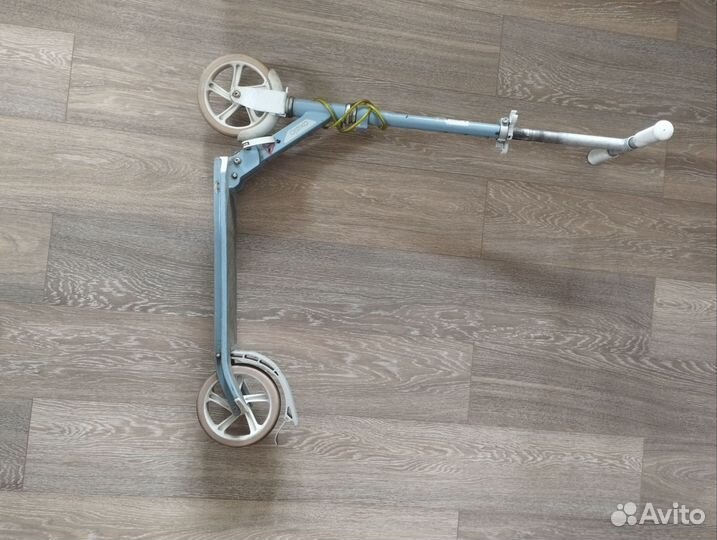 Детский неубиваемый самокат Oxelo