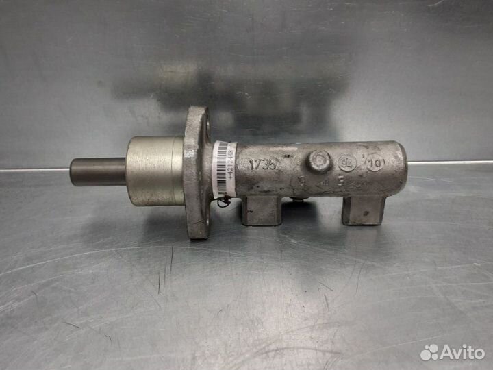 Цилиндр тормозной главный Audi 100 C4 1991-1994