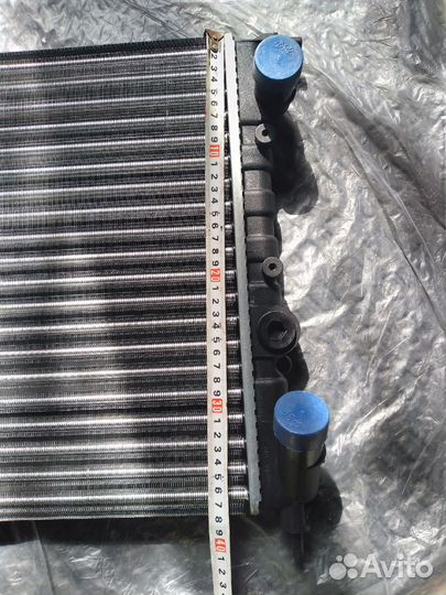 Радиатор охлаждения Renault 21