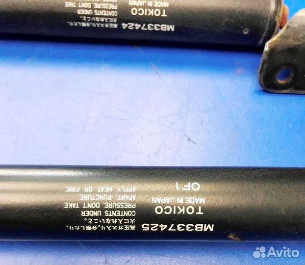 Амортизатор багажника Мицубиси L300