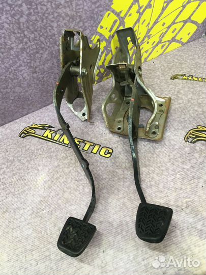 Педаль сцепления Тормоза Авенсис Avensis T25