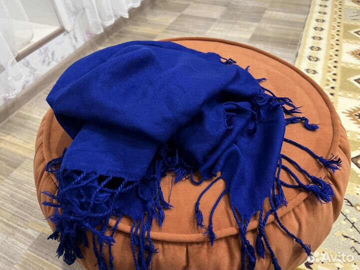 Головные уборы женские и палантины