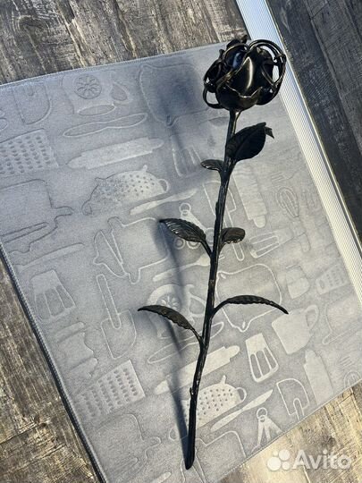 Кованая роза